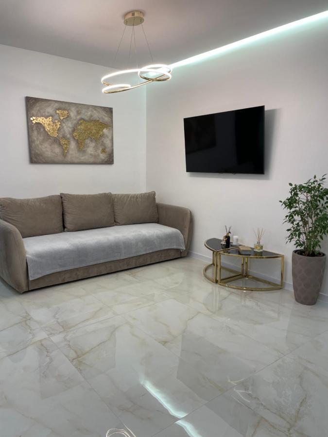 Жк Great Britain Apartment 리비프 외부 사진